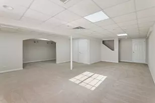 1816 Kelberg Ave, Hoffman Estates, IL 60192 - Photo 36