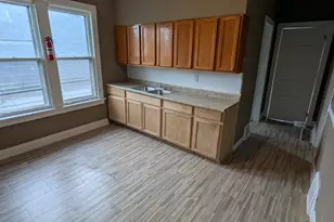 324 W 112th St, Chicago, IL 60628 - Photo 8