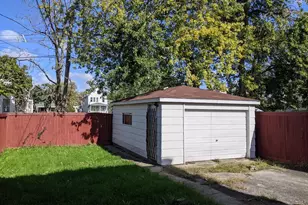 324 W 112th St, Chicago, IL 60628 - Photo 16