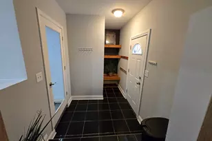 7716 S Paxton Ave, Chicago, IL 60649 - Photo 6