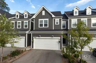 2110 Weatherbee Ln, Naperville, IL 60563 - Photo 2