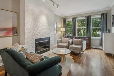 1329 N Mohawk Street #1, Chicago, IL 60610 - Photo 2