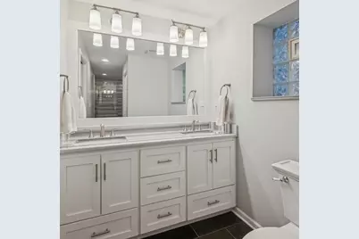 1329 N Mohawk Street #1, Chicago, IL 60610 - Photo 16