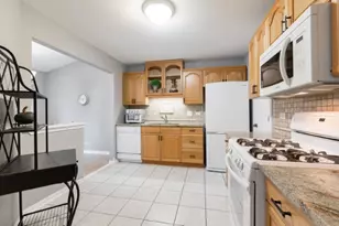 1500 Canbury Ct, Wheeling, IL 60090 - Photo 8