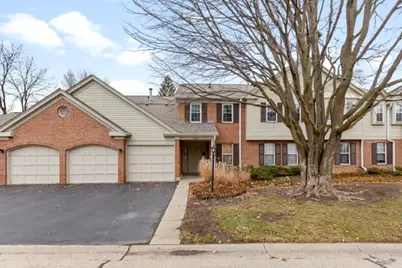 1500 Canbury Court #B2, Wheeling, IL 60090 - Photo 1