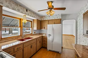 7824 W 66th Pl, Bedford Park, IL 60501 - Photo 22