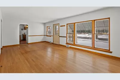 7824 W 66th Place, Bedford Park, IL 60501 - Photo 6