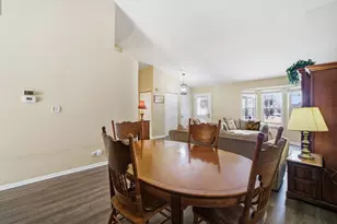 1264 Huntington Dr, Mundelein, IL 60060 - Photo 10