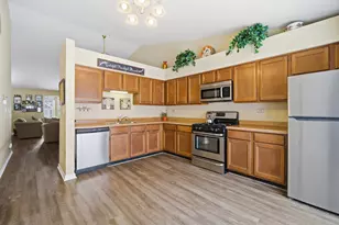 1264 Huntington Dr, Mundelein, IL 60060 - Photo 14