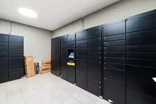 525 W Hawthorne Pl, Chicago, IL 60657 - Photo 28