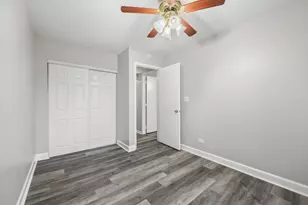 73 Century Dr, Roselle, IL 60172 - Photo 16