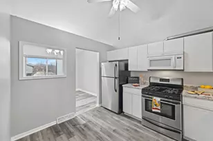 73 Century Dr, Roselle, IL 60172 - Photo 10