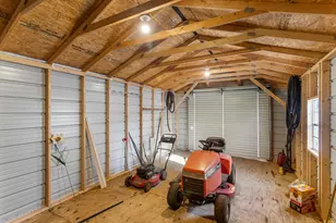 215 Chicago St, Dewitt, IL 61735 - Photo 32