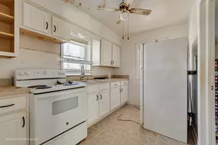 10516 S King Dr, Chicago, IL 60628 - Photo 14