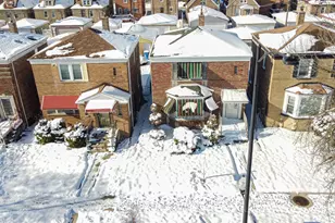 10516 S King Dr, Chicago, IL 60628 - Photo 2