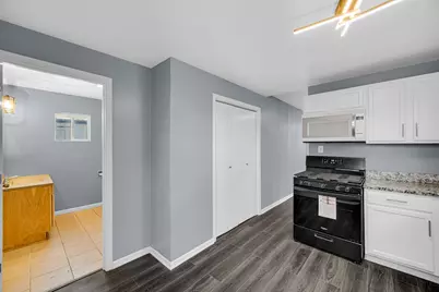 554 Douglas Avenue, Calumet City, IL 60409 - Photo 10