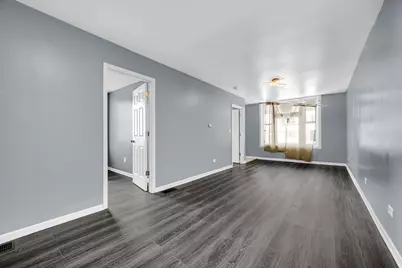 554 Douglas Avenue, Calumet City, IL 60409 - Photo 6