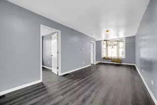 554 Douglas Ave, Calumet City, IL 60409 - Photo 6