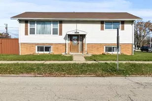 7624 Lockwood Ave, Burbank, IL 60459 - Photo 1