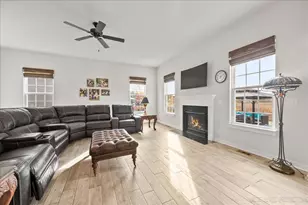 828 Mario Ln, Gilberts, IL 60136 - Photo 12