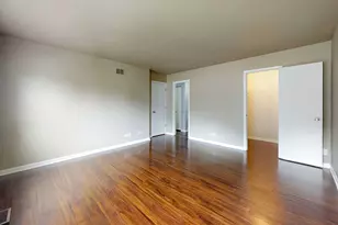 231 Teak Ln, Streamwood, IL 60107 - Photo 10