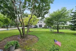 368 Maidstone Ct, Schaumburg, IL 60194 - Photo 16