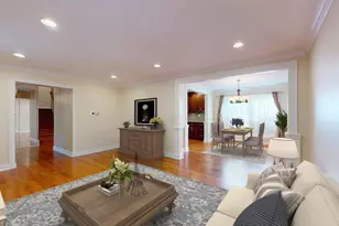 1327 Larchmont Dr, Buffalo Grove, IL 60089 - Photo 4