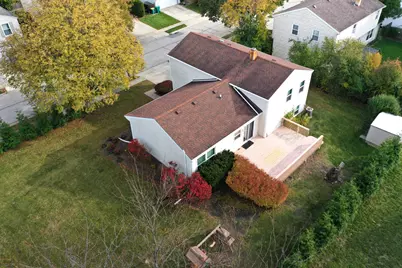 1327 Larchmont Drive, Buffalo Grove, IL 60089 - Photo 34