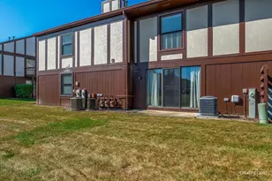 7419 Canterbury Pl, Downers Grove, IL 60516 - Photo 16