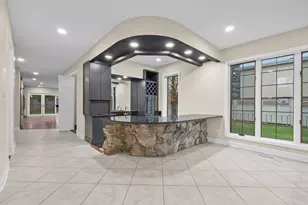 1202 W Surrey Rd, Addison, IL 60101 - Photo 10