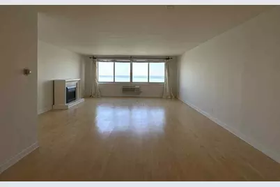 1440 N Lake Shore Drive #21E, Chicago, IL 60610 - Photo 2