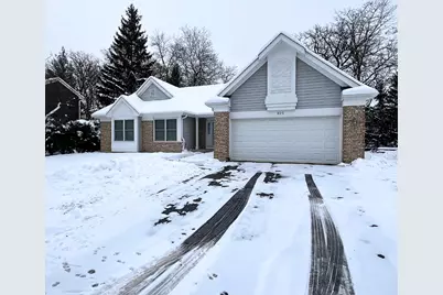 925 Hartford Drive, Gurnee, IL 60031 - Photo 2