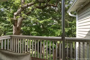 337 W Treehouse Ln, Round Lake, IL 60073 - Photo 22