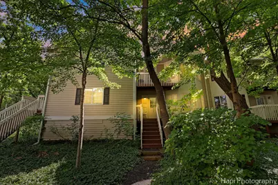 337 W Treehouse Lane #11-2, Round Lake, IL 60073 - Photo 2