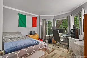 337 W Treehouse Ln, Round Lake, IL 60073 - Photo 16