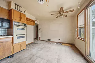 2131 W Exchange St, Crete, IL 60417 - Photo 2