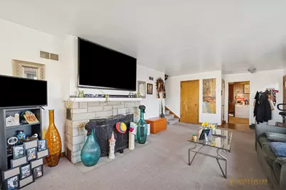 722 E Calhoun Street, Woodstock, IL 60098 - Photo 6