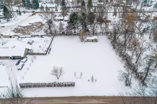 16655 W Applewood Ct, Gurnee, IL 60031 - Photo 1