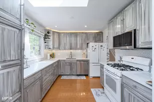 6908 Orchard Ln, Hanover Park, IL 60133 - Photo 10