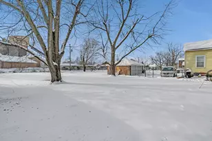 145 W Maple St, Coal City, IL 60416 - Photo 26