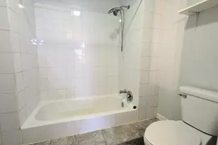 2310 N Enlund Dr, Palatine, IL 60074 - Photo 14