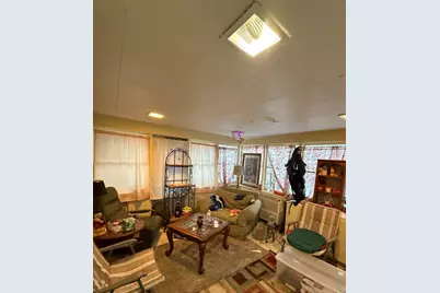 1611 W 3rd Street, Dixon, IL 61021 - Photo 4