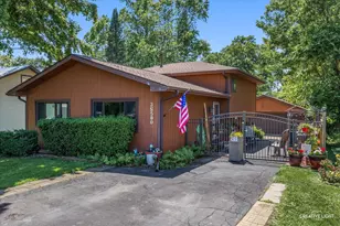 3S580 Tinker Ave, Warrenville, IL 60555 - Photo 1