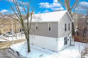 1715 E 70th St, Chicago, IL 60649 - Photo 4