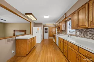 910 Wiker Dr, Rock Falls, IL 61071 - Photo 6
