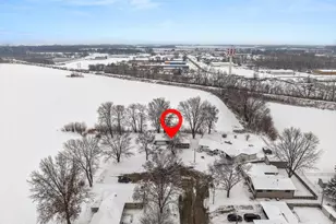 910 Wiker Dr, Rock Falls, IL 61071 - Photo 24