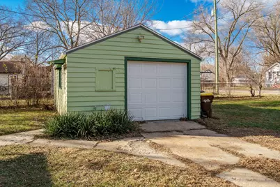 827 Sawyer Road, Rockford, IL 61109 - Photo 22