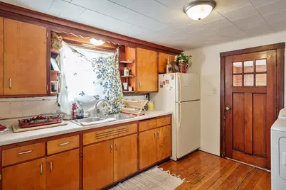 827 Sawyer Road, Rockford, IL 61109 - Photo 8