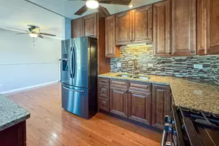 290 E Wrightwood Ave, Glendale Heights, IL 60139 - Photo 6