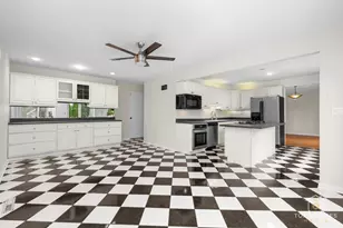 445 W Dorset Ave, Palatine, IL 60067 - Photo 14